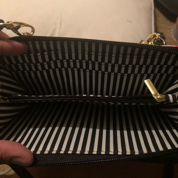 Floral mini crossbody - Picture 3 of 3